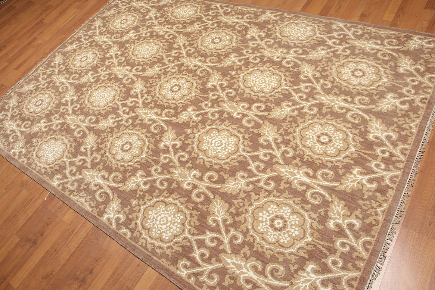6' x 9' Hand Knotted Damask Wool & Bamboo Silk Area rug Brown
