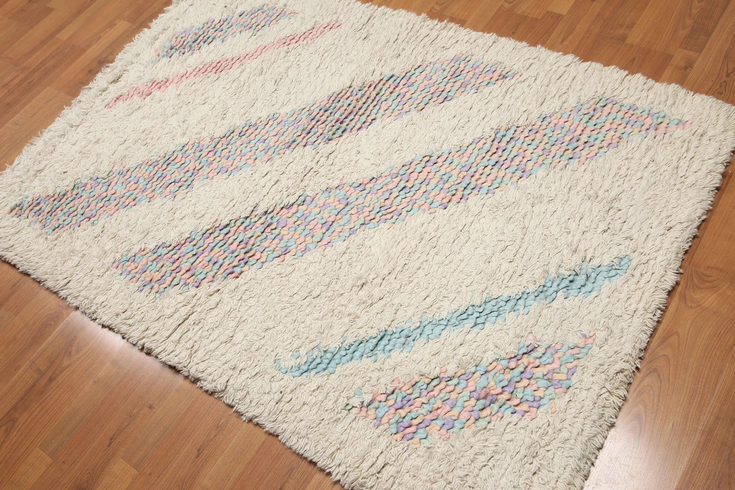 4' x 6' Handmade Shaggy 100% wool thick dense pile area rug Beige